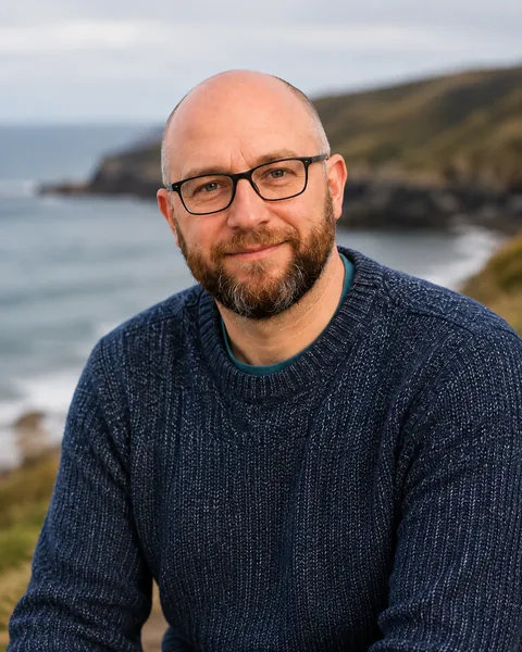cornwall-portrait-mobile